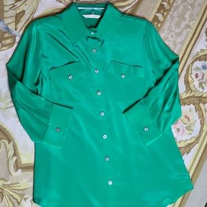 Brand new soft surroundings silk Kelly green blouse